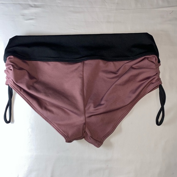 VICTORIAS SECRET GYM TO SWIM SHORTS BOTTOM SHORTIE MED NWT Brown W/Black - Picture 9 of 9